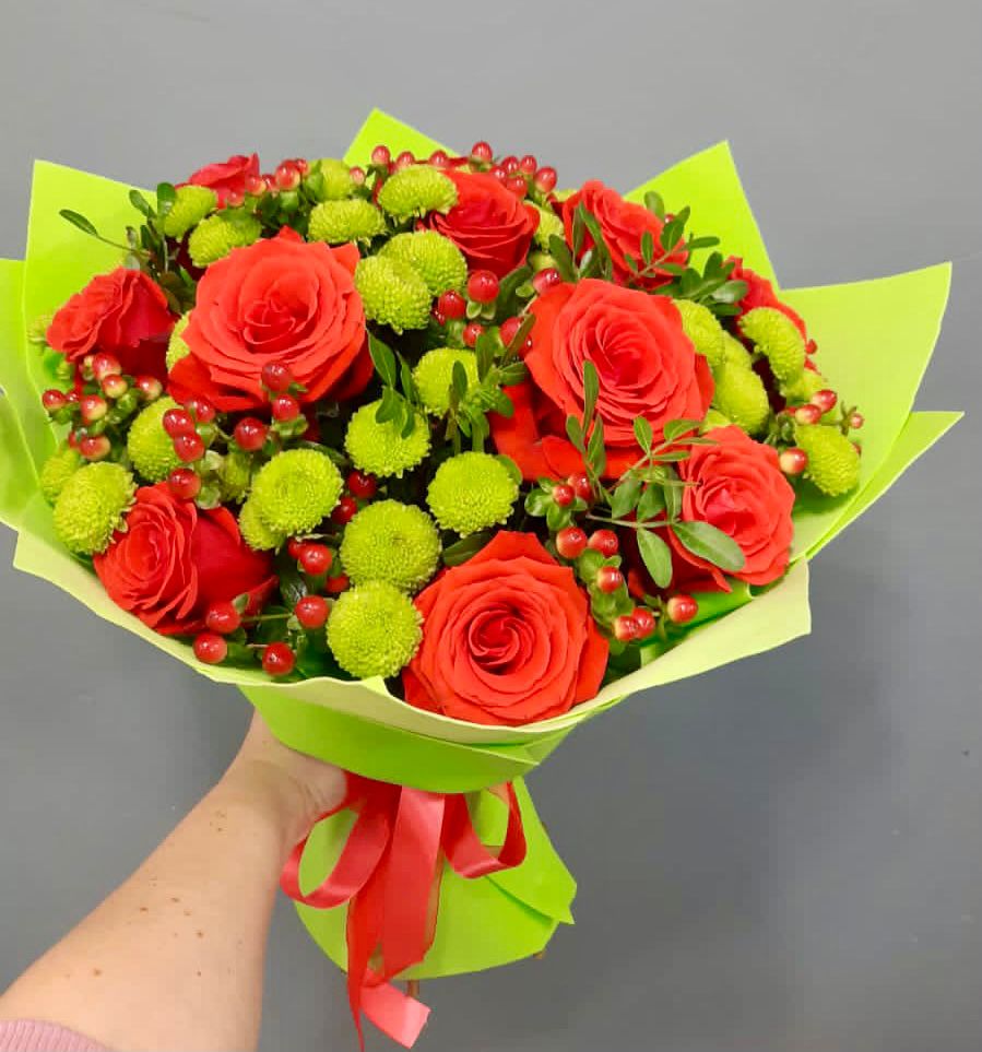 Букет цветов из: Хризантемы и Розы в Борисово