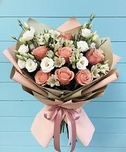 Букет цветов из:  Розы, Альстромерии и Лизиантусы в Борисово