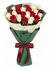 Букет Микс из красных и белых роз в Борисово
