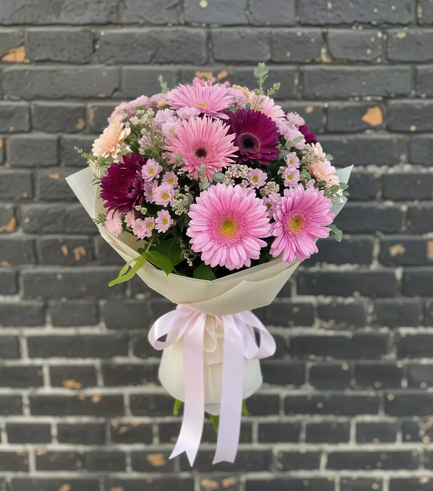 Букет цветов из: Герберы и Хризантемы в Борисово
