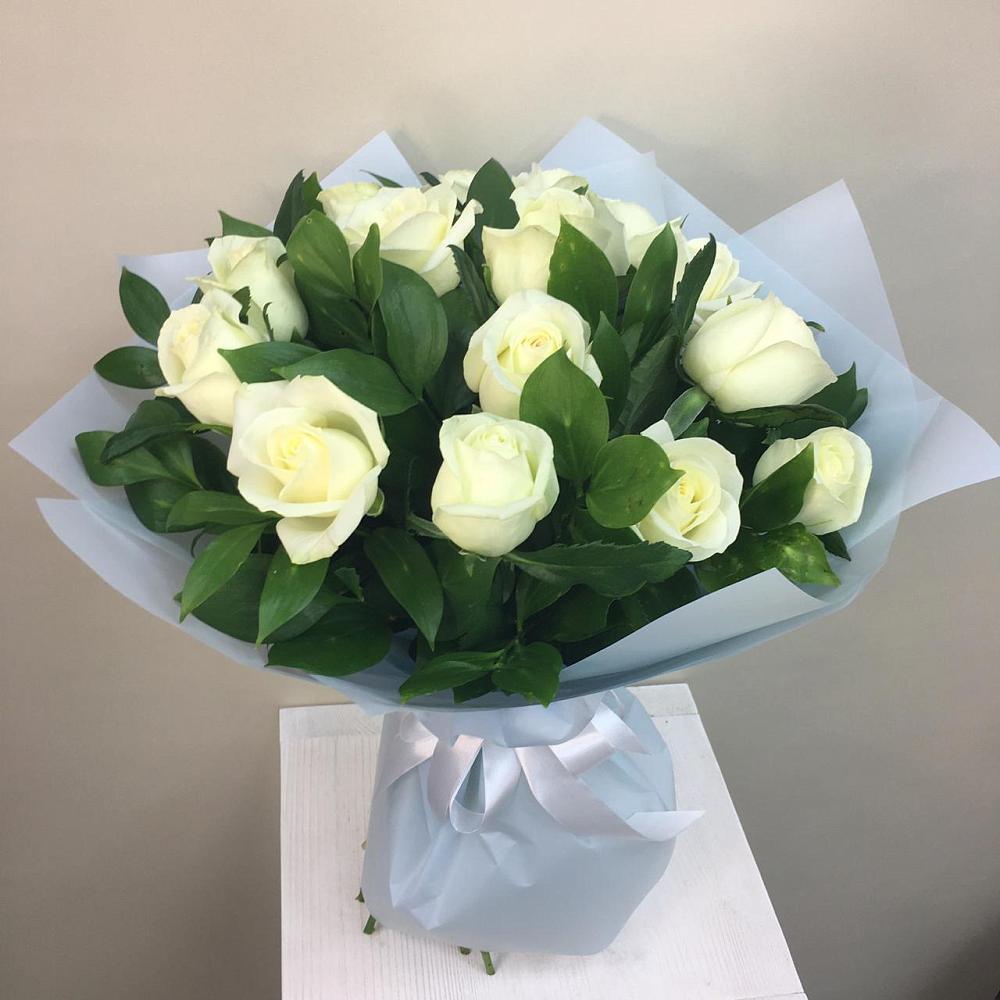 Букет 15 Белых роз Проуд в Борисово