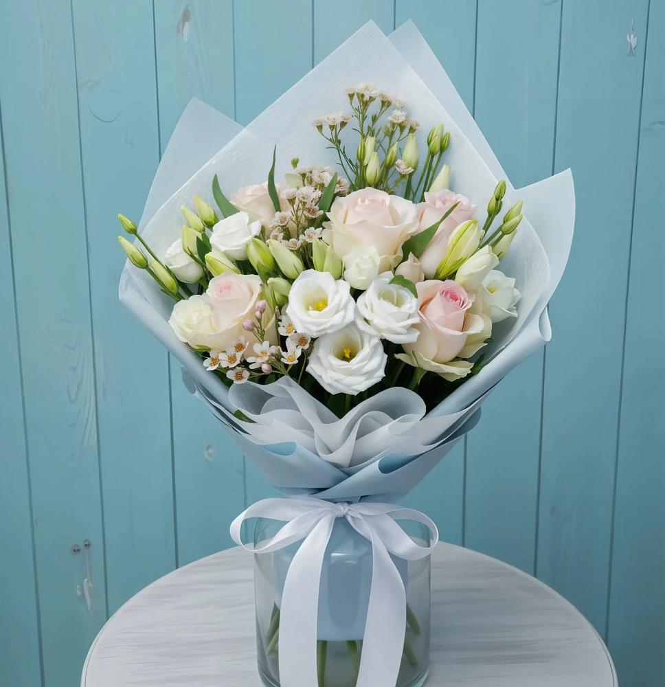 Букет цветов из: Розы и Лизиантусы в Борисово