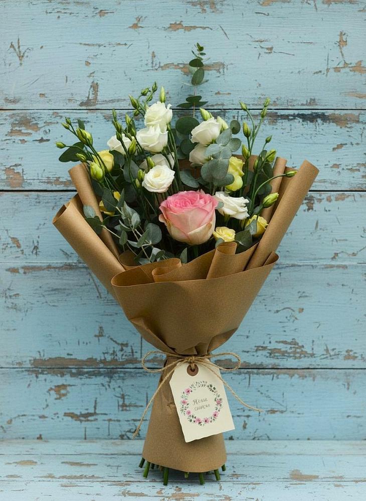 Букет цветов из: Розы и Лизиантусы в Борисово