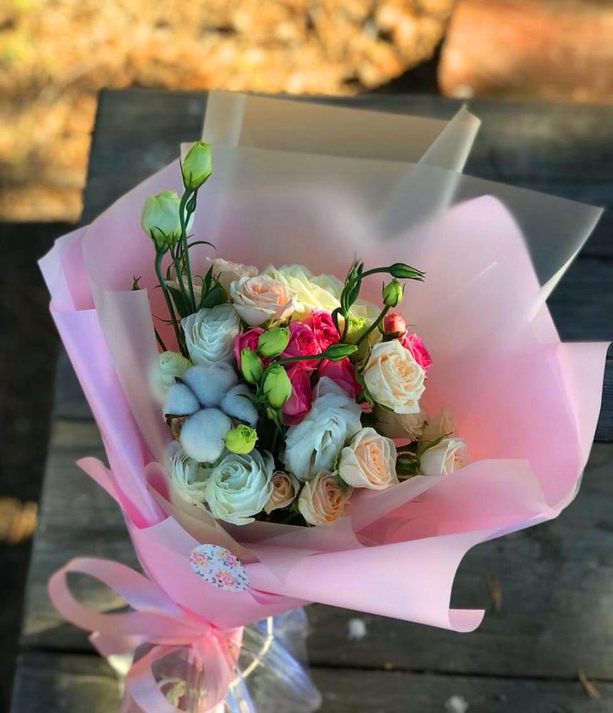 Букет цветов из: Розы и Лизиантусы в Борисово