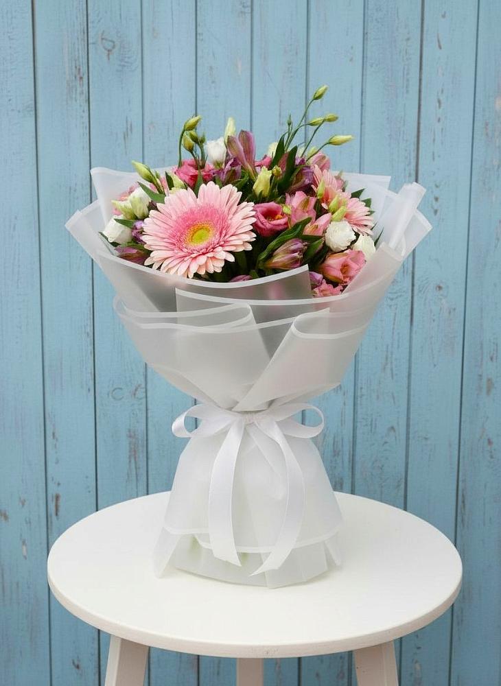 Букет цветов из: Герберы, Альстромерии и Лизиантусы в Борисово