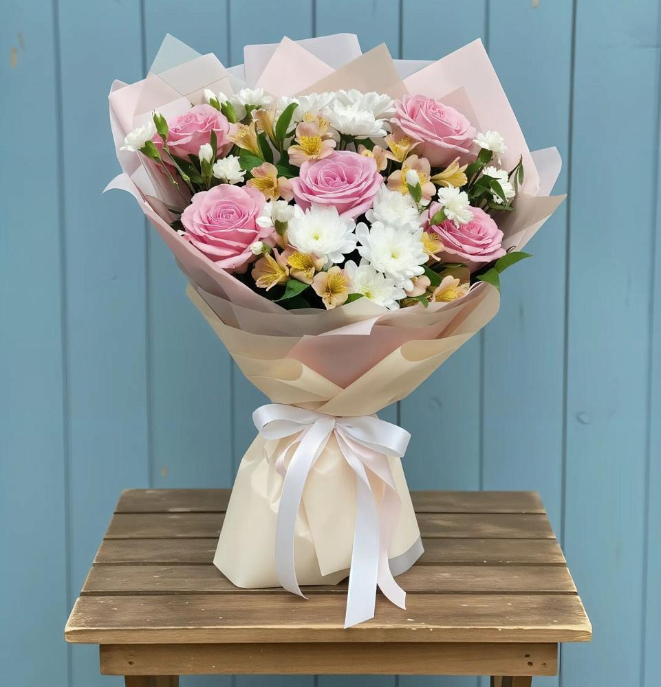 Букет цветов из: Гвоздики, Орхидеи и Розы в Борисово