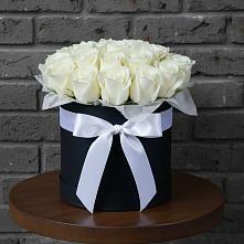 Цветочная композиция из Розы в шляпной коробке в Борисово